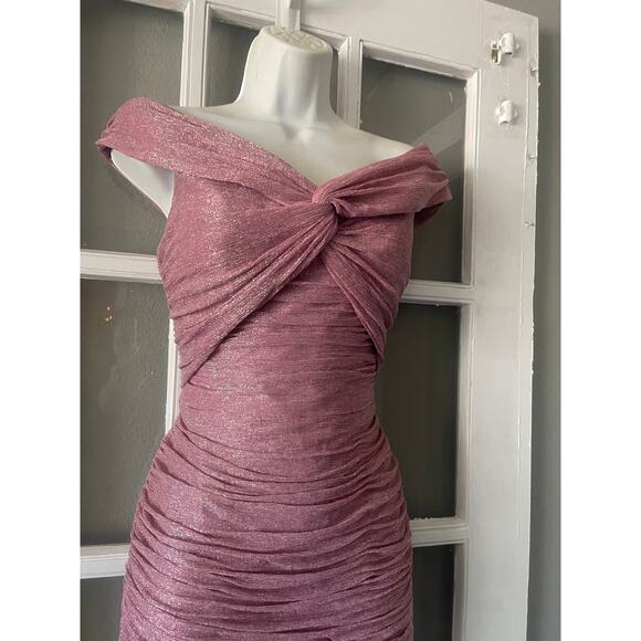 DRESS THE POPULATION‎ Dakota Off The Shoulder Body-Con Dress - Picture 3 of 7